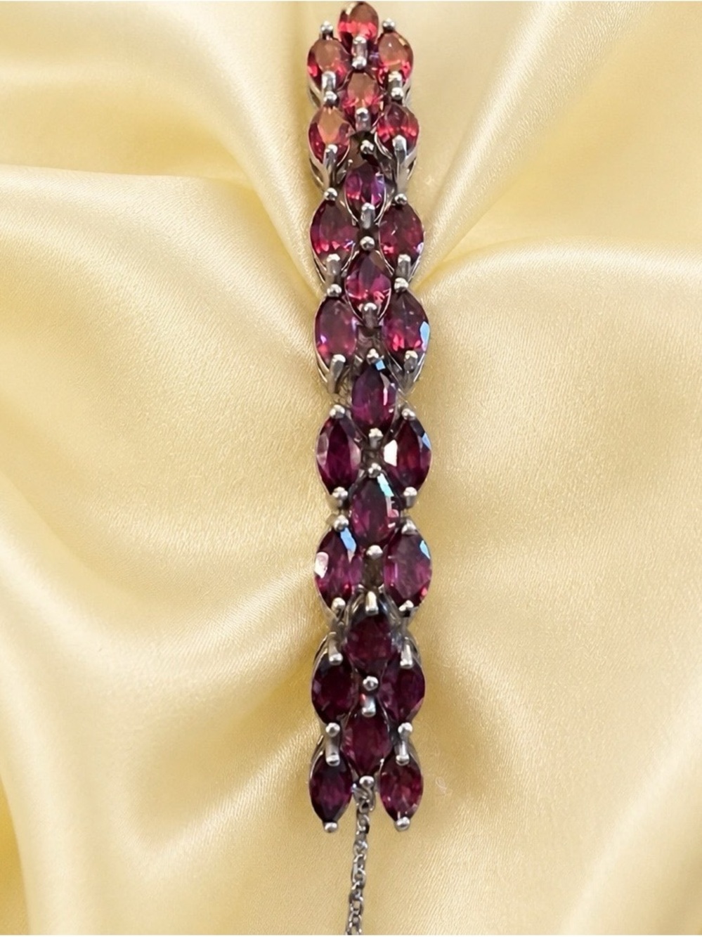 Genuine AAA Raspberry Rhodolite Garnet Gemstone Bracelet. Brand New! Never worn